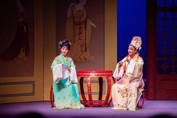 越剧团,创作演出《白蛇传》《血手印》《玉堂春》《龙凤花烛》等一