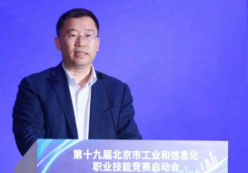 市政府副秘书长张劲松