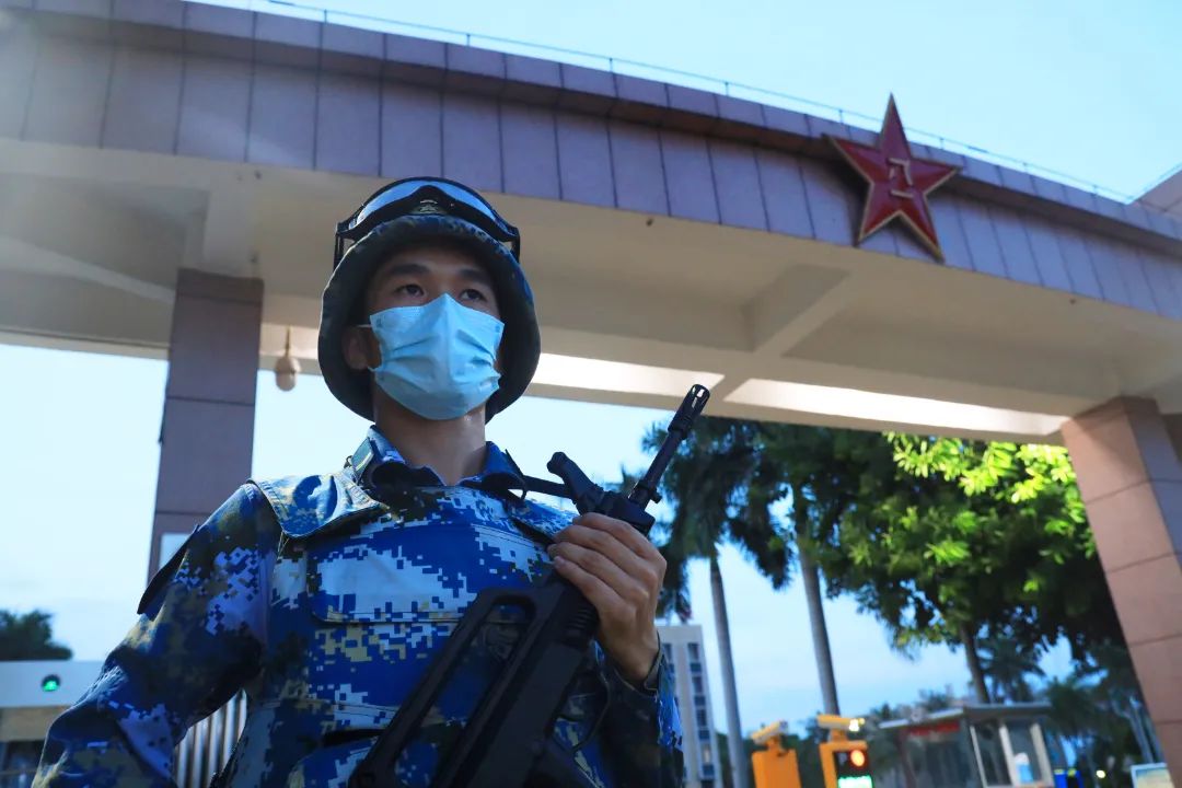 今天,他们在这里站岗!|南海_新浪军事_新浪网