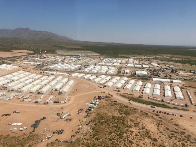 美国新墨西哥州的阿富汗难民安置点（图源：人民视觉）