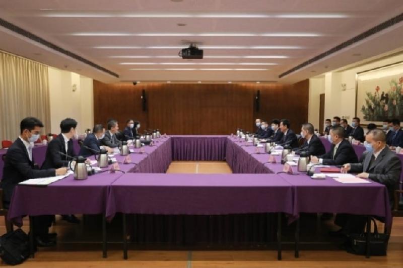 香港警方代表团与广东省副省长,公安厅厅长王志忠及广东海警局局长刘