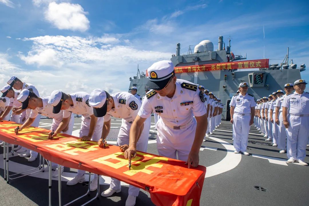 勇闯大洋亮剑深蓝海军第39批护航编队这样承诺