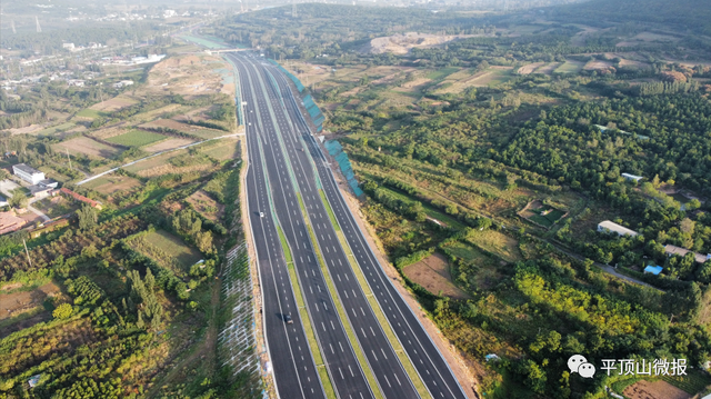 路面标线已画完鹰城大道最新照片来啦