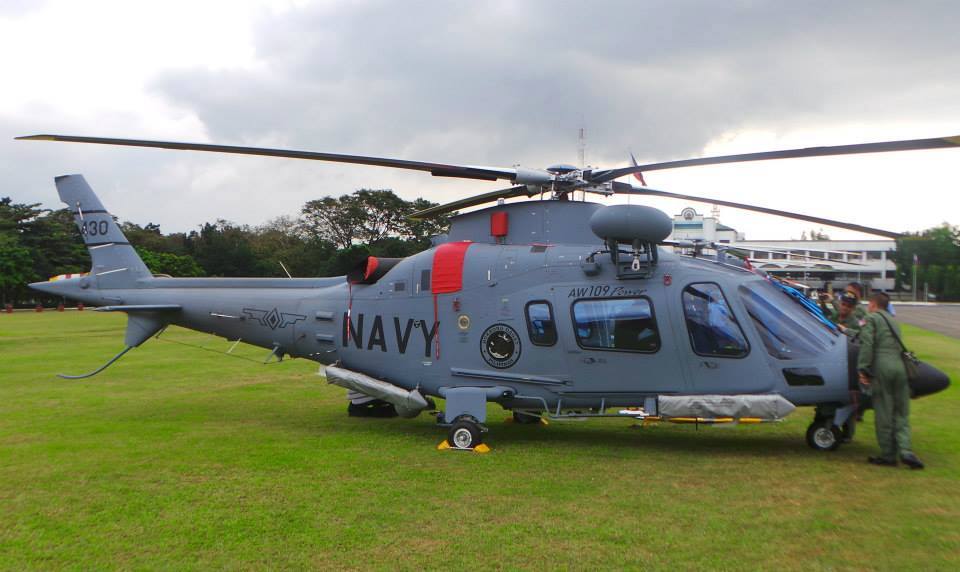 菲律宾海军一架直升机着陆时出事 过了一周才公开