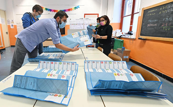 意大利地方市政选举投票结束 投票率创新低