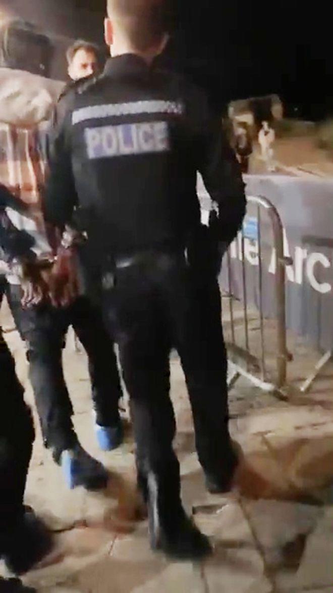 英超又出性侵案！25岁的布莱顿中场比索马遭警方逮捕