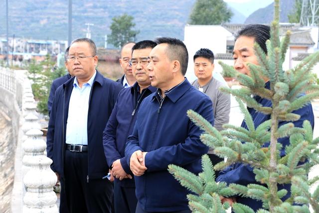 武山县融媒体中心10月4日讯 (记者 蒲爱民 杨耀斌)10月4日,县委书记王