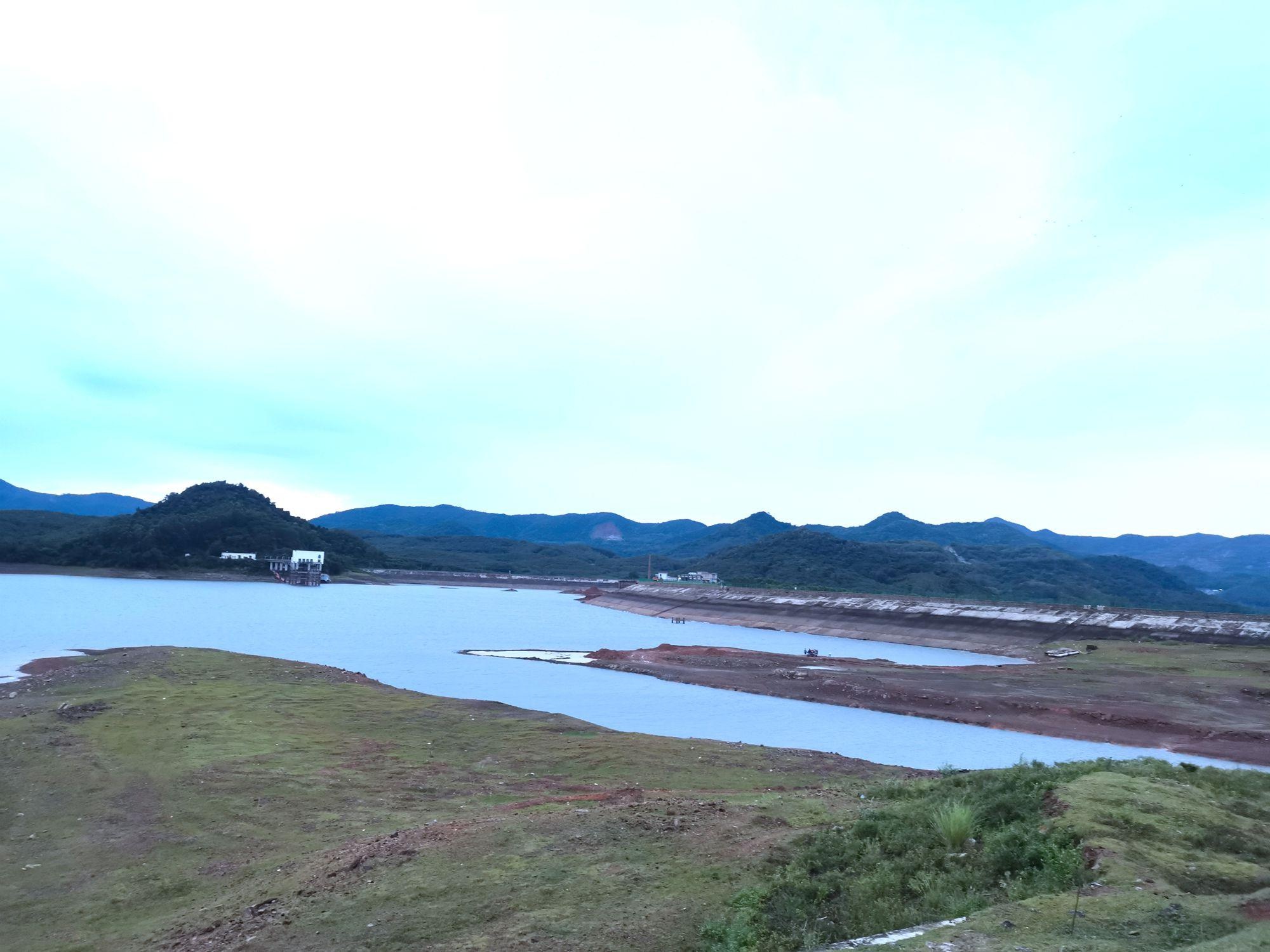 当前石碌水库水位控制在安全范围内(钟潇虹 摄)