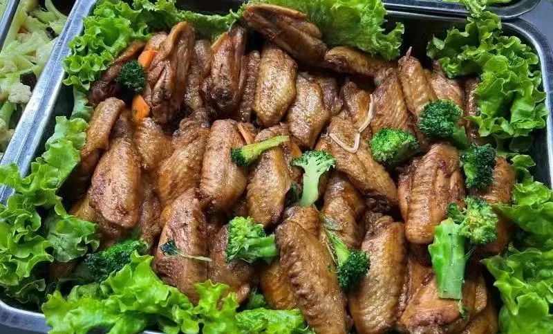 暖心东农食堂新举措多样化创新菜