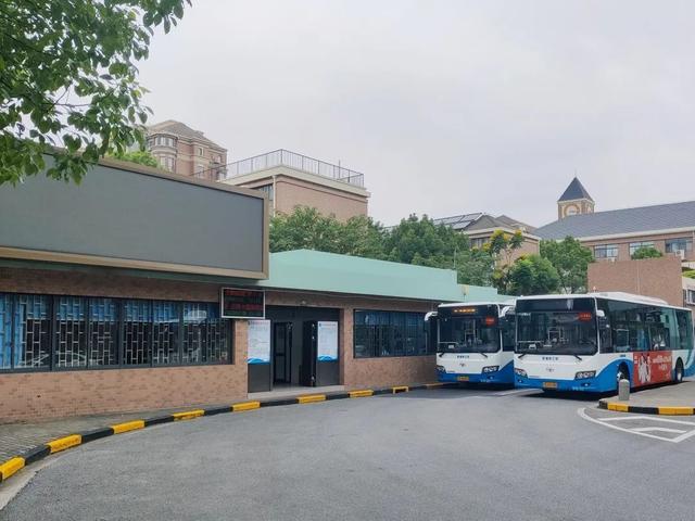 什么南浦大桥终点站是上海最美公交站这些公交站表示不服