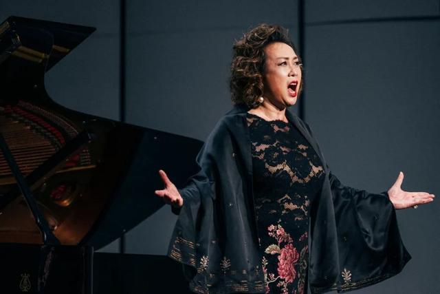 美丽的夜邂逅世界级女高音歌唱家李秀英