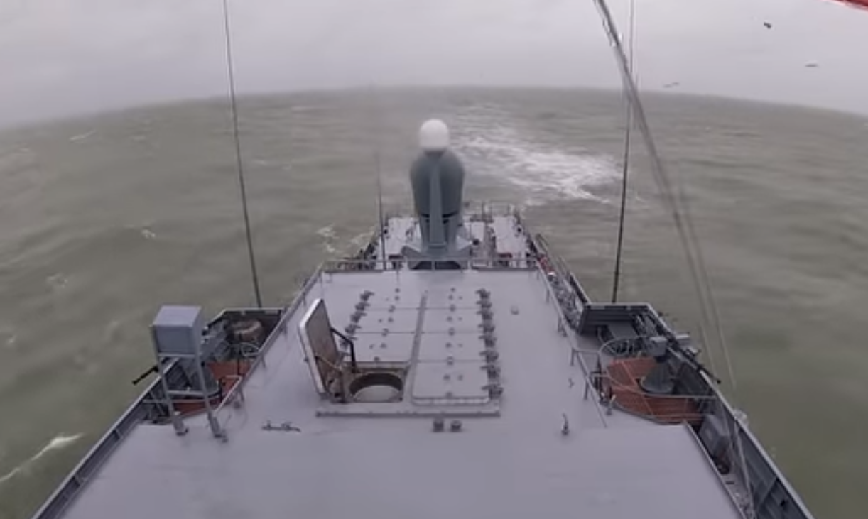 射程1500公里 俄海军小型导弹艇测试"口径"巡航导弹