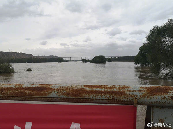 山西运城：汾河下游近40年来最大洪峰顺利汇入黄河