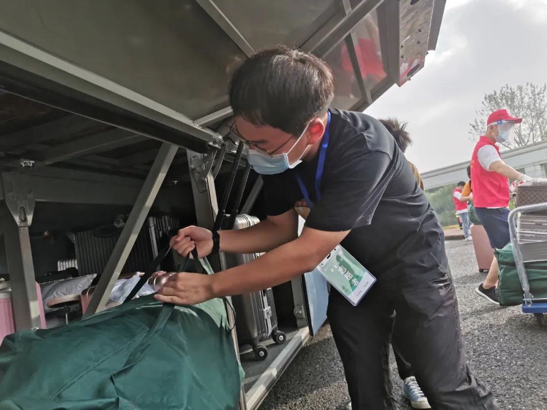 收拾东西回扬州了