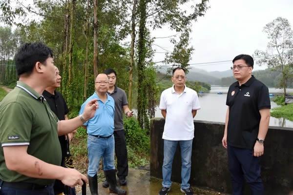市委书记黎沛荣深入检查防洪防汛应急工作
