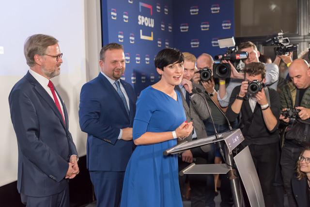 捷克反对党联盟赢得众议院选举。图源：视觉中国