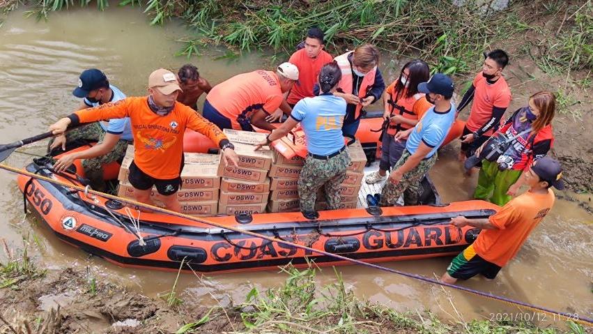 台风“圆规”在菲律宾造成的死亡人数升至11人