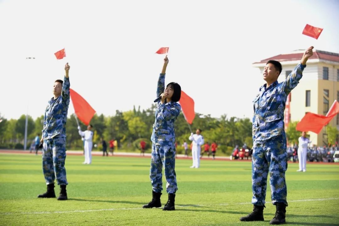 合唱《五星红旗我为你骄傲》