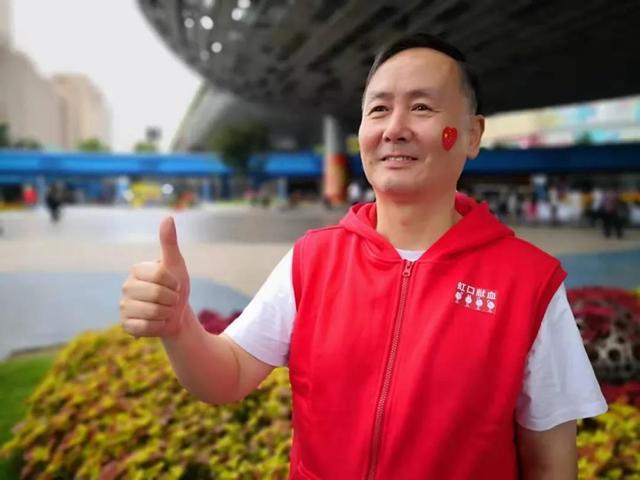 208人份李惠强68岁捐献全血5200ml,血小板87人份汪大同70岁在虹口,有