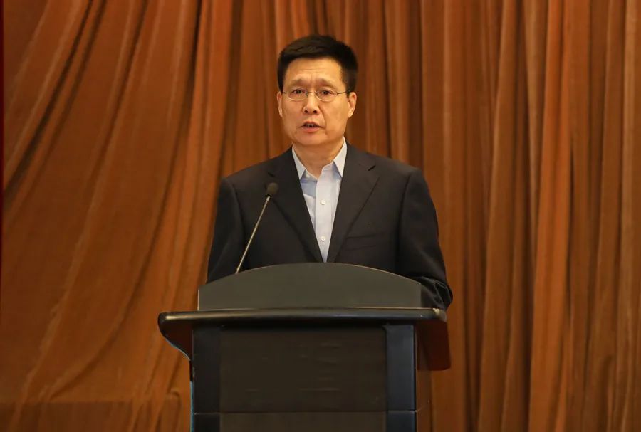 中国金融出版社有限公司副总经理(副总编辑)程建国主持会议