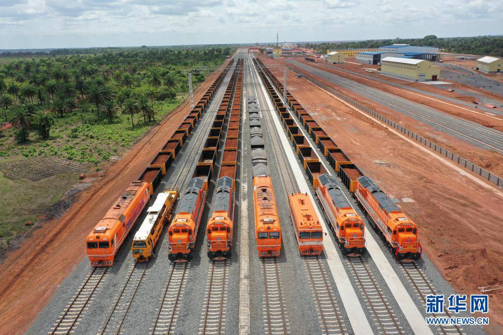 中国铁建承建的几内亚达比隆港至圣图矿区专用铁路(达圣铁路)正式建成