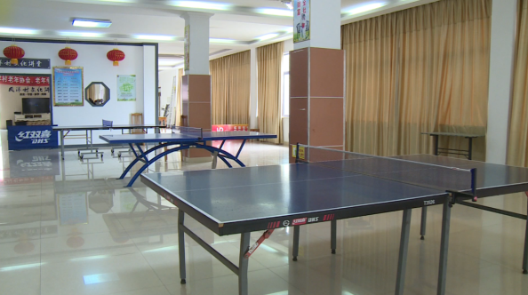 △王忠安为老人们捐资购买的台球桌、乒乓球桌等