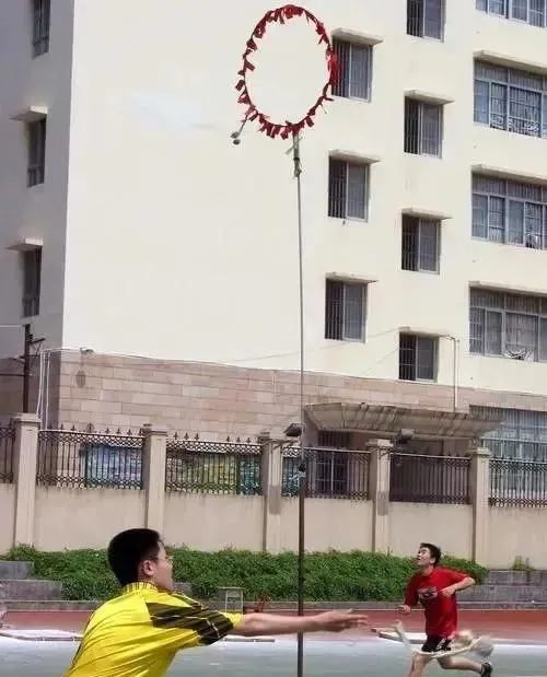 这个地方中考考抛绣球|中考|体育|广西_新浪新闻