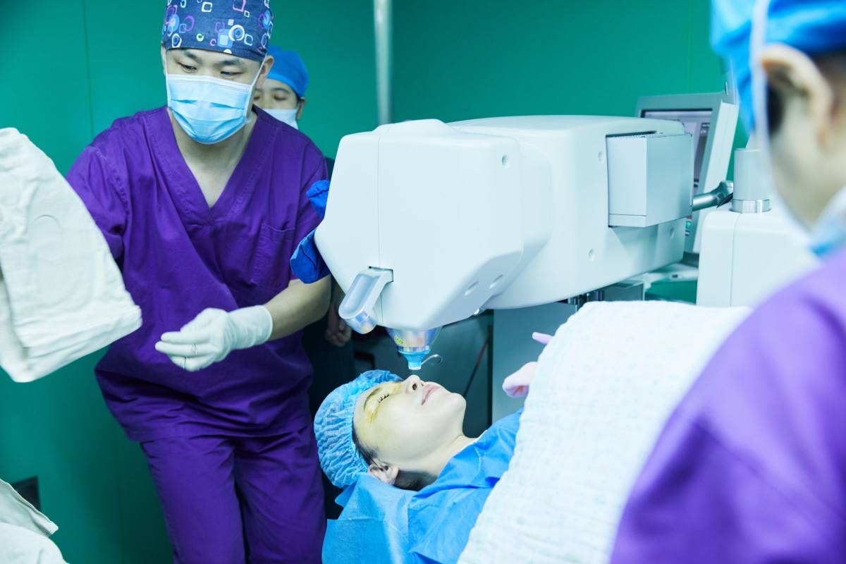 杭州明视康眼科医院 三焦点晶体置换术让视力 返老还童 手机新浪网