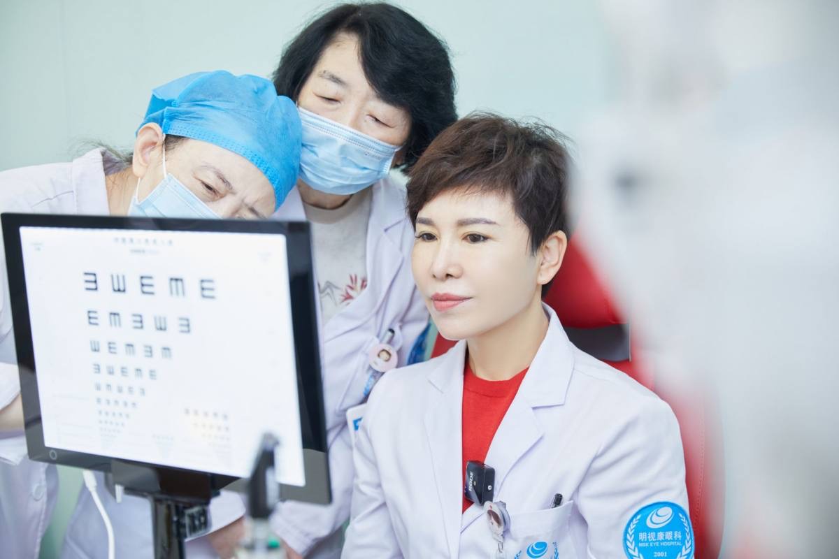 杭州明视康眼科医院 三焦点晶体置换术让视力 返老还童 手机新浪网
