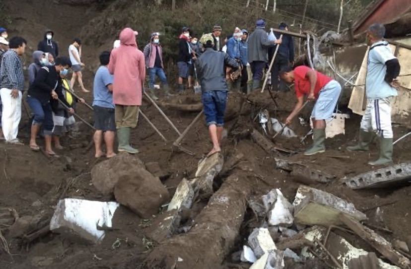 巴厘岛发生4.8级地震 造成3死7伤