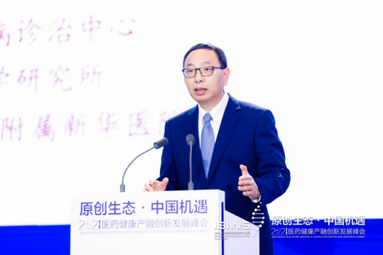 上海市人大常委会副主任、上海市儿童罕见病临床诊治中心主任蔡威