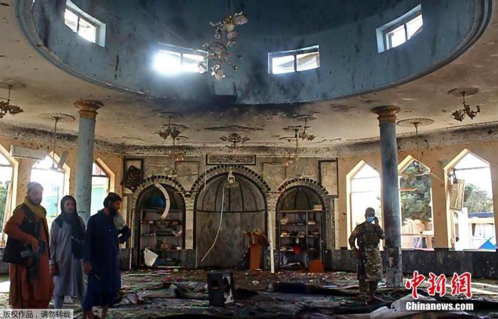 资料图：遭袭的阿富汗清真寺。