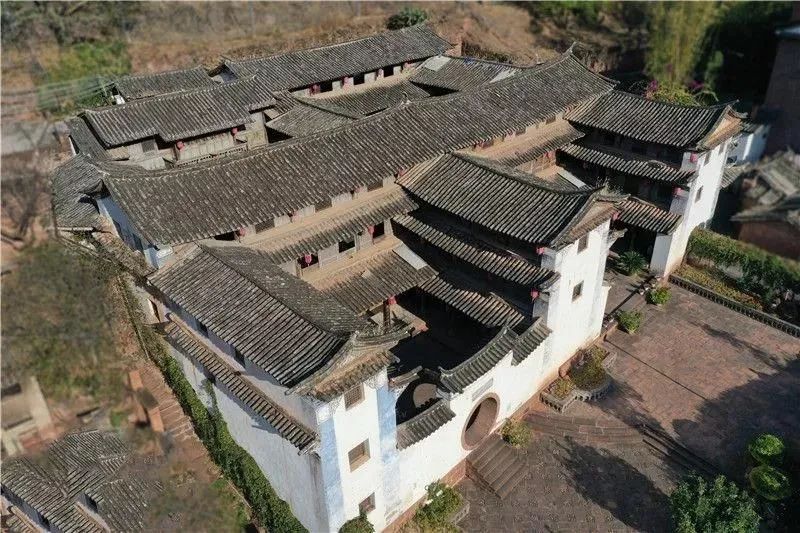 楚雄州委宣传部 供图武家大院武家大院建于清道光十六年,平面格局取"