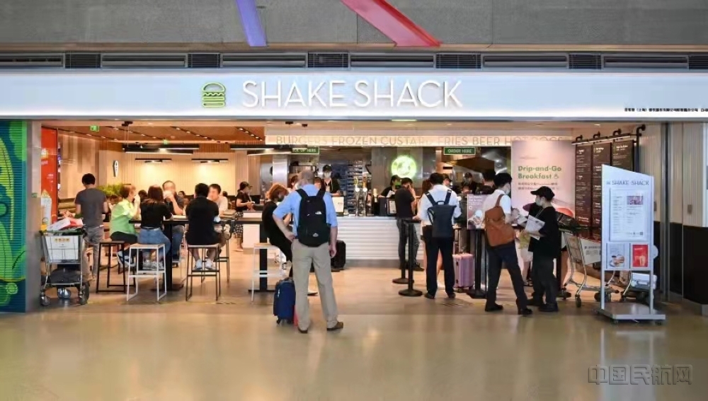 虹桥机场近年来引入了诸多知名餐饮品牌的机场首店