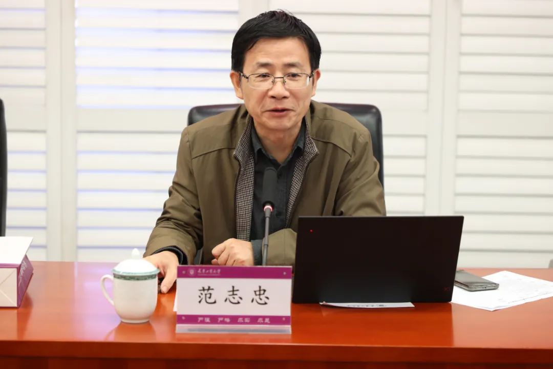 以浙江大学范志忠教授为组长的巡查专家组一行5人对我校艺术硕士广播