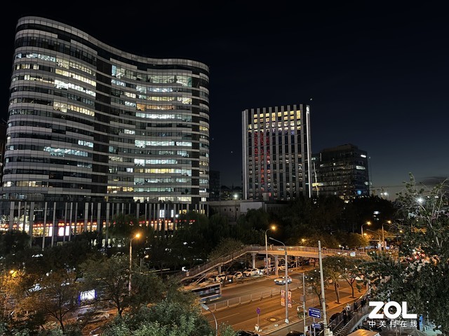 iPhone13夜景样张1