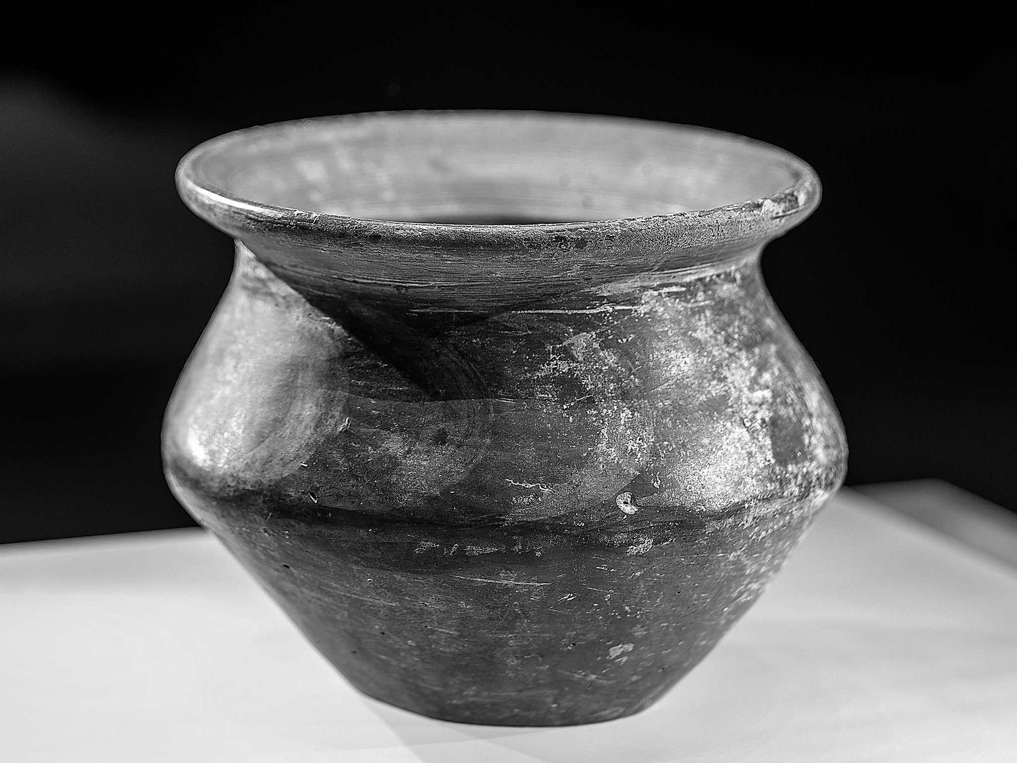 月牙彩陶罐 仰韶村第三次考古发掘出土的唯一一件完整器物