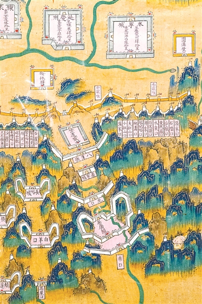 明代《九边图》屏（局部），图中所示的北京城西北昌平一带关隘，清晰可见居庸关、八达岭、岔道城等地标。（资料图片）