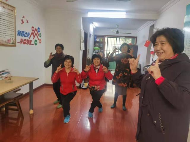 睦邻点里传戏声邻里关系更和谐