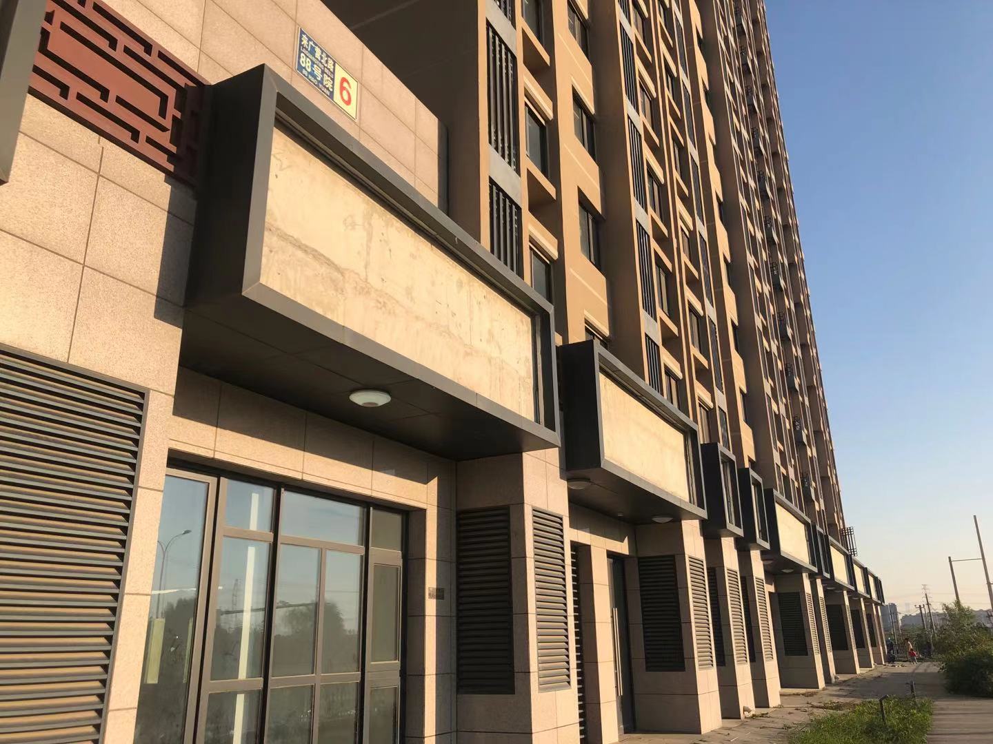 东洲家园小区是不是没有设置便民综合体的空间呢?