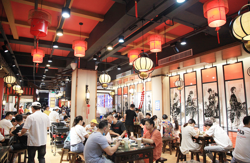 政策发力供需旺餐饮消费聚人气