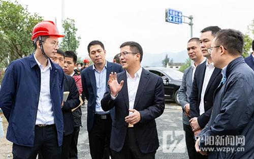 平阳县委书记章寿禹前往萧江镇调研经济高质量发展工作