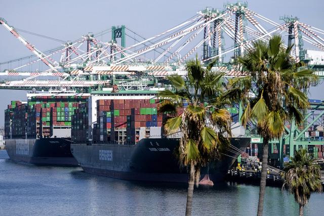 加州港口遭遇货物积压 图源：视觉中国