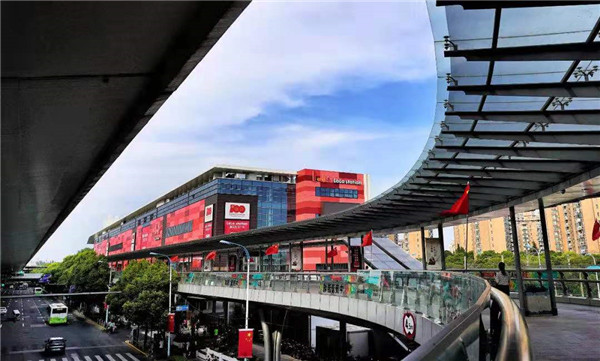 图说:莲花生活广场.梅陇镇供图