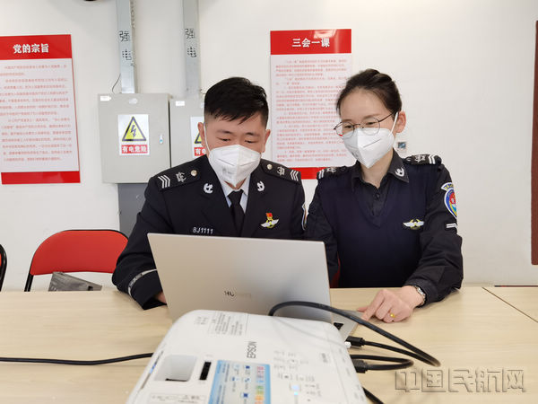 首都机场国门安检杨萌践行使命担当夯实基层管理