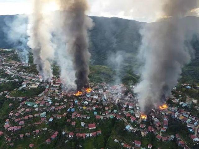 缅甸突发！武装冲突导致70多栋房屋被烧毁