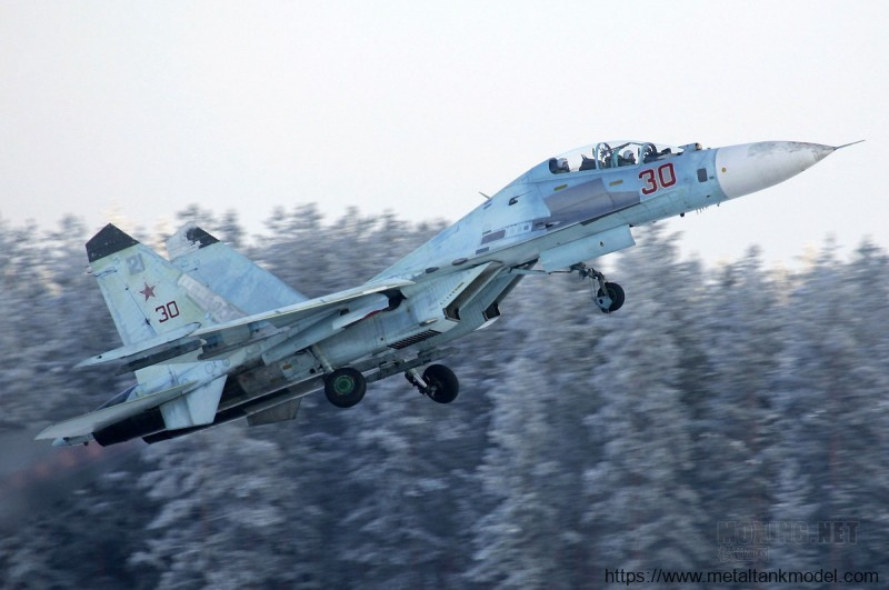 苏俄空军的苏-27UB，以及俄罗斯采购的苏-30SM系列战机，都十分适合俄罗斯的作战环境 图源：社交媒体