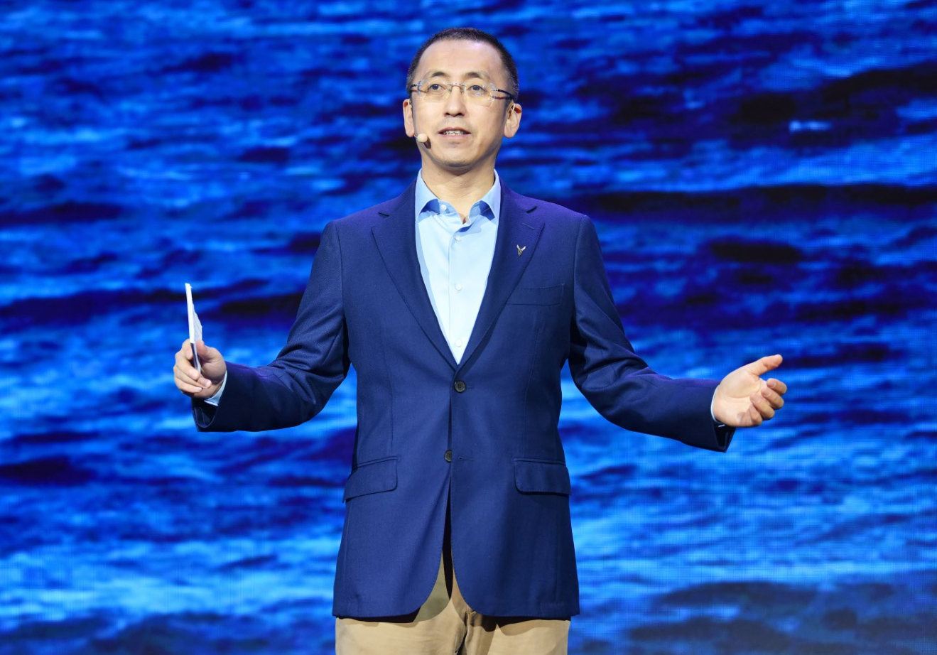 岚图汽车ceo卢放电动车普及和被用户接受速度超出想象