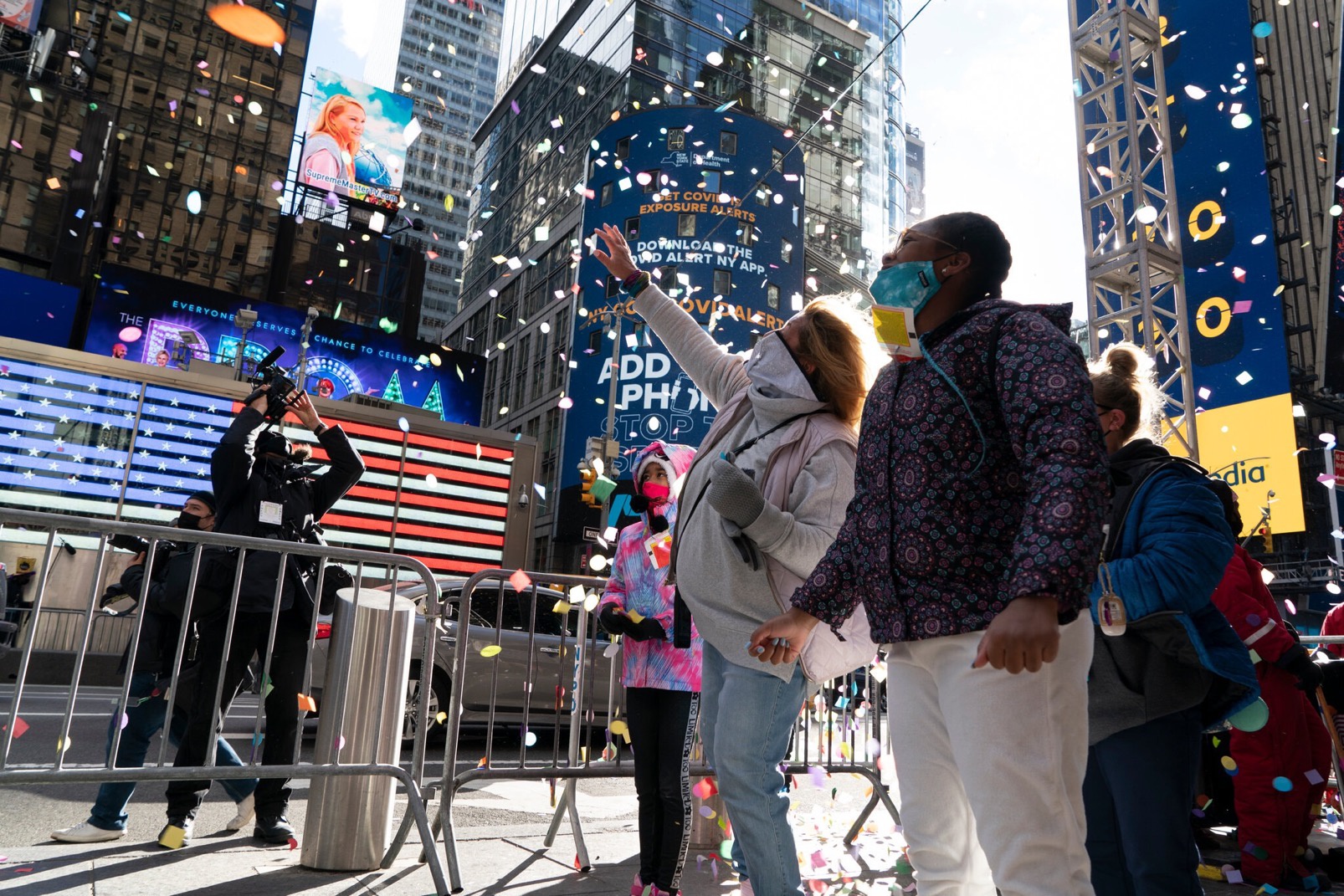 △2021年跨年活动将表彰在新冠疫情大流行期间帮助纽约维持运转的前线工作人员（图片来源：纽约时报）