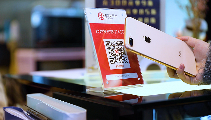 8小时蹲点北京数字货币“试点”咖啡店：碰一碰几秒离线支付完成